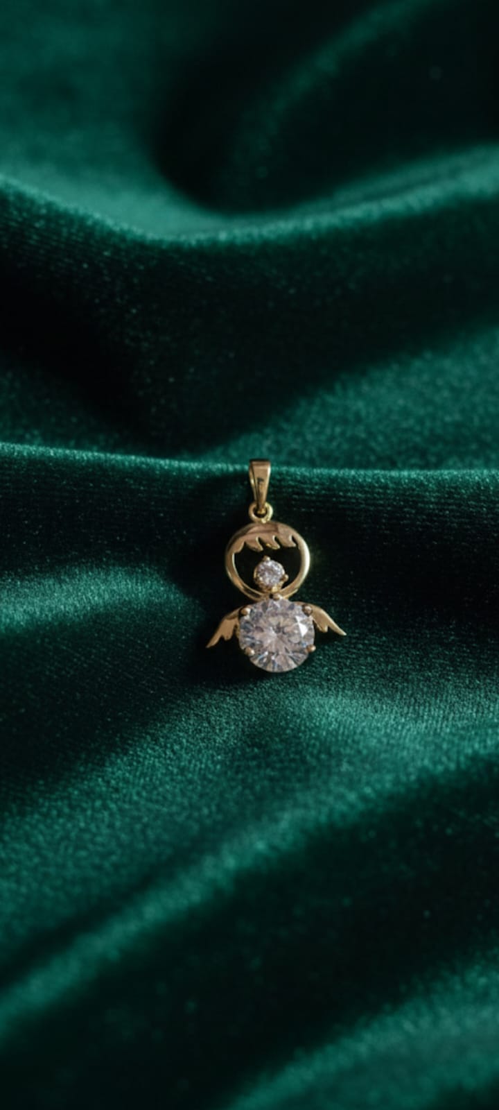 Ciondolo Angioletto- SSJewelry - Oro Laminato di alta Qualità per uso quotidiano- Gioielleria in Ticino.