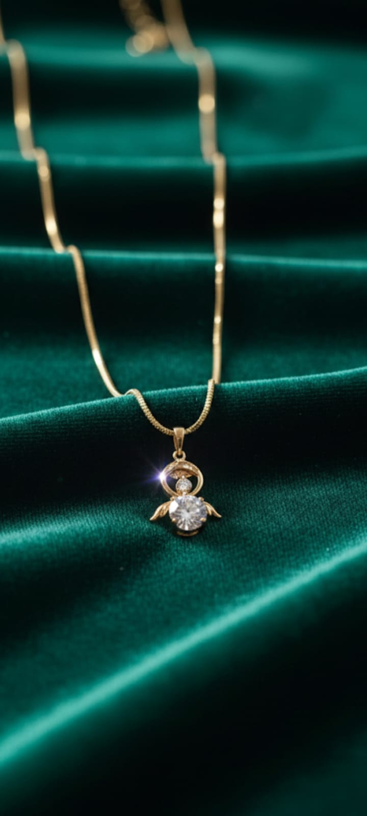 Ciondolo Angioletto- SSJewelry - Oro Laminato di alta Qualità per uso quotidiano- Gioielleria in Ticino.