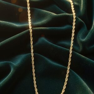 Ciondolo Volto Divino- SSJewelry - Oro Laminato di alta Qualità per uso quotidiano- Gioielleria in Ticino.