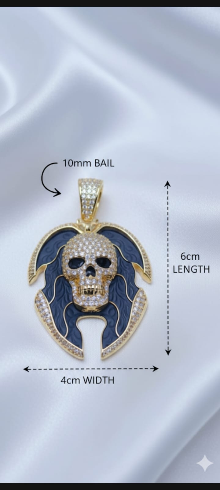 Ciondolo Dark Knight- SSJewelry - Oro Laminato di alta Qualità per uso quotidiano- Gioielleria in Ticino.