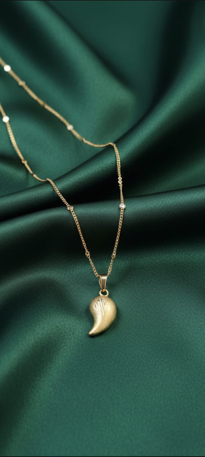 Ciondolo Goccia Satinata- SSJewelry - Oro Laminato di alta Qualità per uso quotidiano- Gioielleria in Ticino.