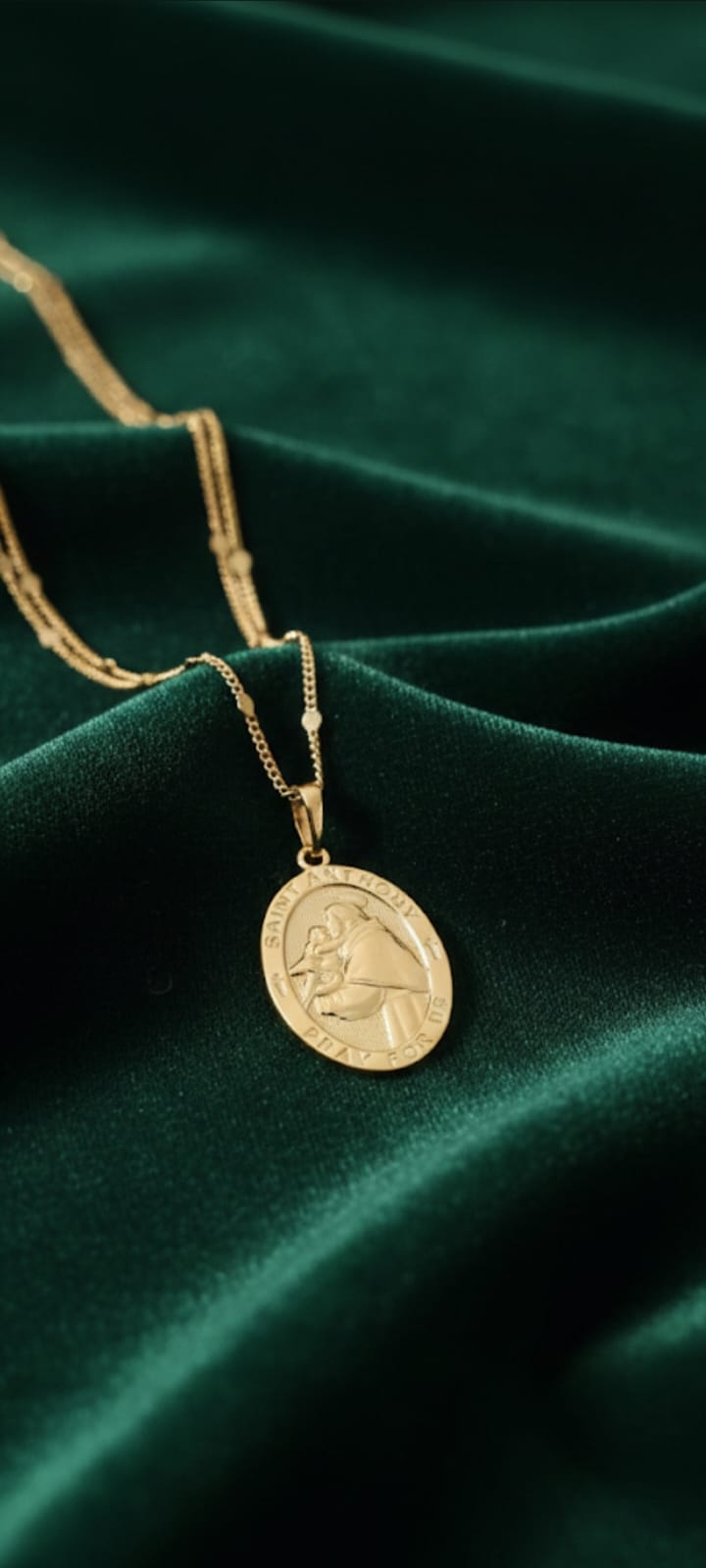 Ciondolo Medaglia Sant'Antonio- SSJewelry - Oro Laminato di alta Qualità per uso quotidiano- Gioielleria in Ticino.