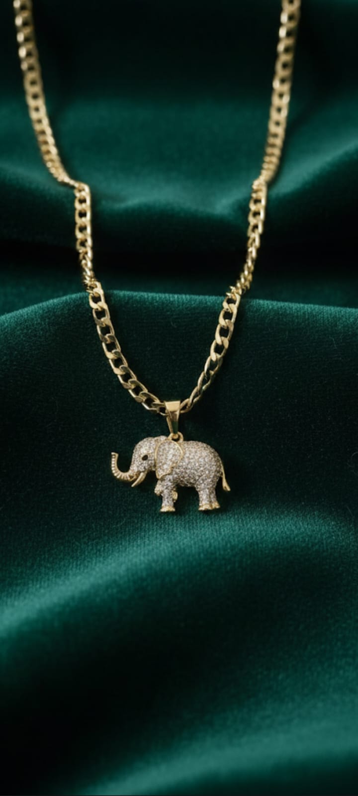 Ciondolo Elefante Portafortuna - SSJewelry - Oro Laminato di alta Qualità per uso quotidiano- Gioielleria in Ticino.