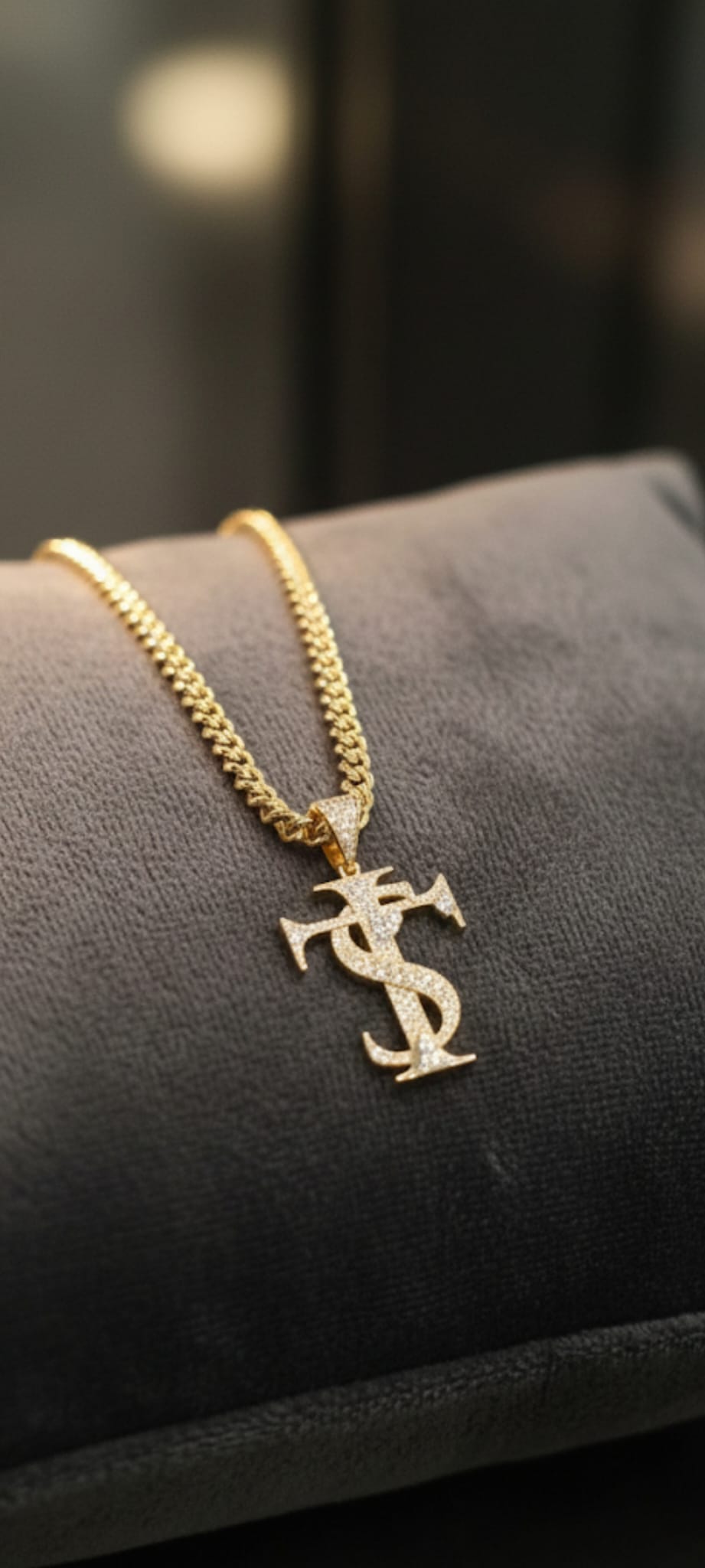 Ciondolo Alphabet Custom - SSJewelry - Oro Laminato di alta Qualità per uso quotidiano- Gioielleria in Ticino