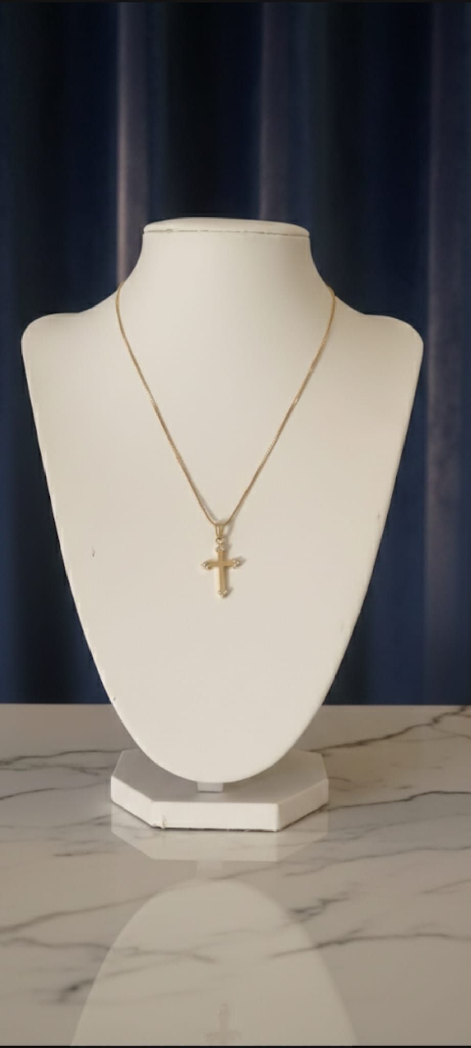 Ciondolo Croce Elegance- SSJewelry - Oro Laminato di alta Qualità per uso quotidiano- Gioielleria in Ticino.