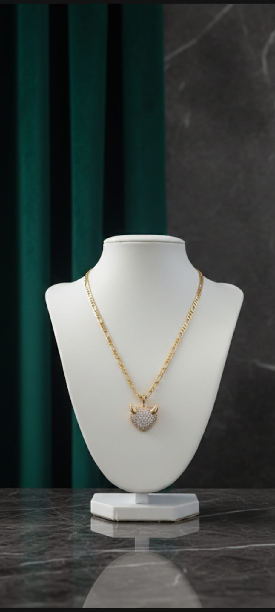 Ciondolo Little Devil- SSJewelry - Oro Laminato di alta Qualità per uso quotidiano- Gioielleria in Ticino.