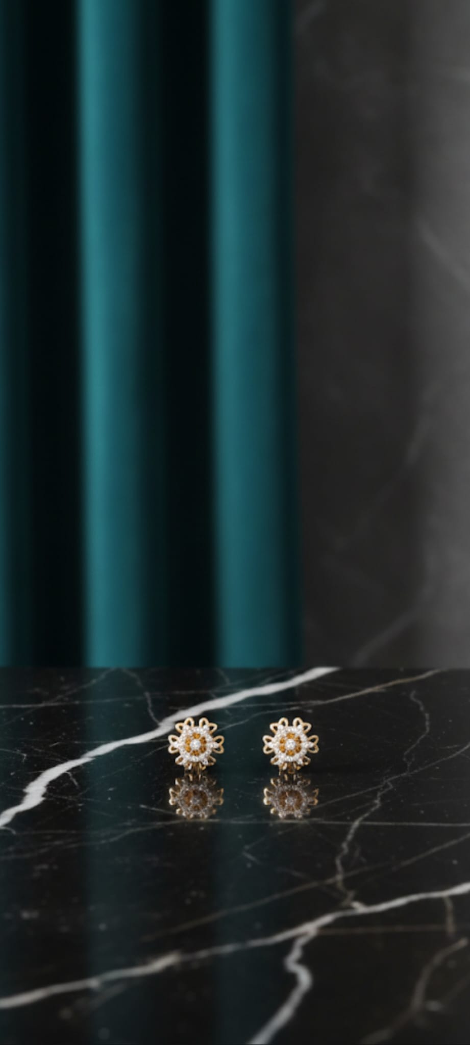 Orecchini a Lobo Fiore Radioso- SSJewelry - Oro laminato di alta qualità per uso quotidiano - Gioielleria in Ticino