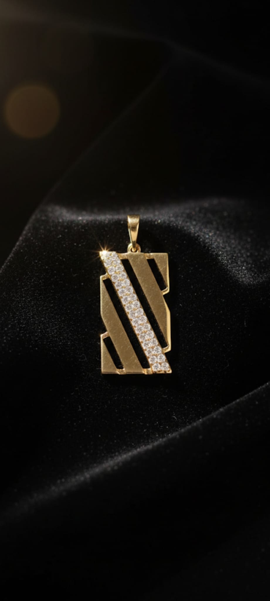 Ciondolo Rettangolare- SSJewelry - Oro Laminato di alta Qualità per uso quotidiano- Gioielleria in Ticino.