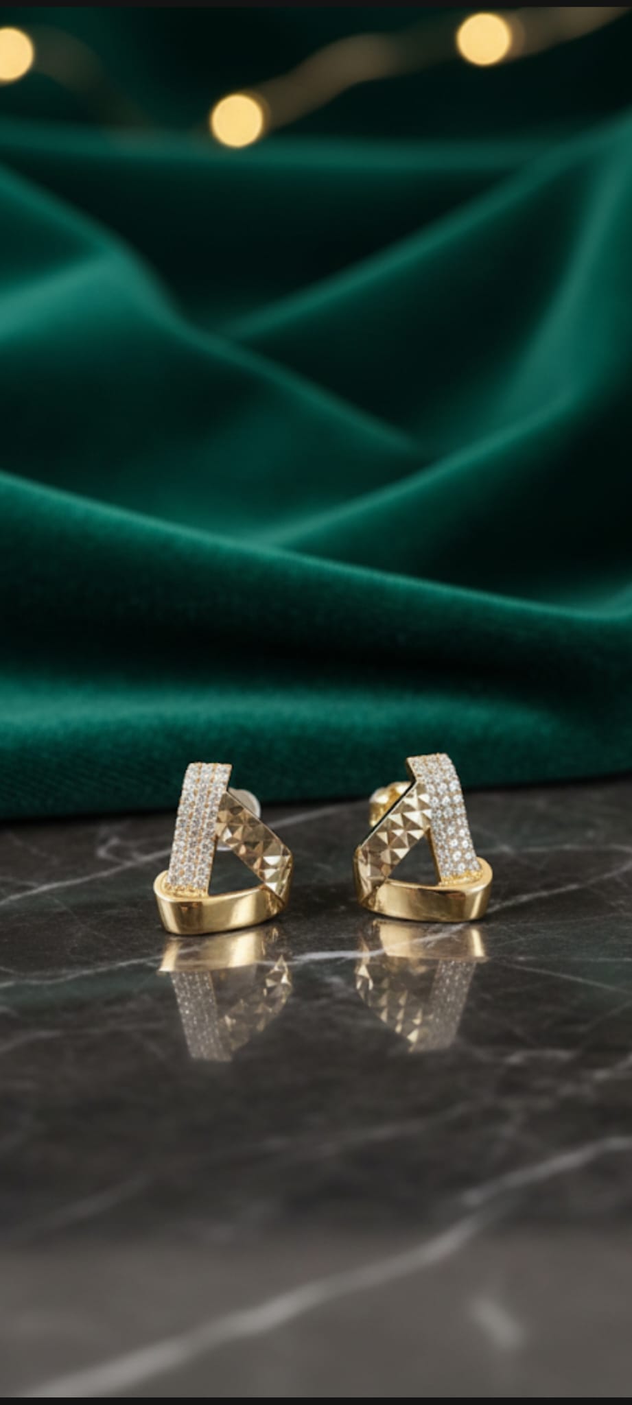 Orecchini Triangolo d´Oro- SSJewelry - Oro laminato di alta qualità per uso quotidiano - Gioielleria in Ticino